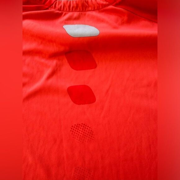 Lotto men’s shirt. Red. Size small. Italian sports design. - Picture 7 of 7